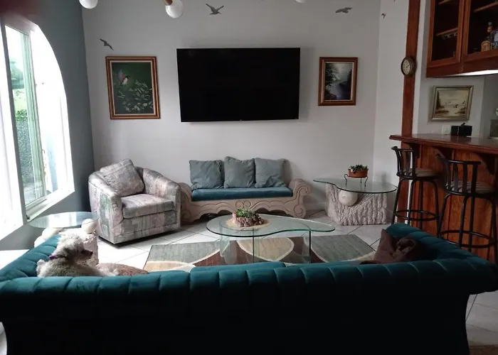 Master Suite Steps To Bay & Beach
